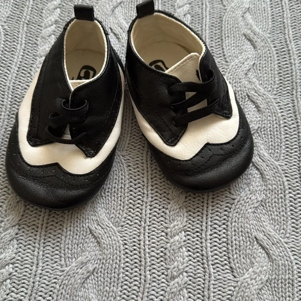 Baby Boy shoes bundle Sperry Beige Boat Shoes size 4 Baby Crib Shoes 6-12 months
